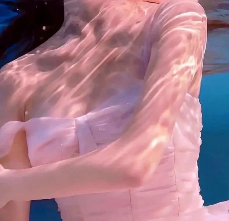 经典古装剧情片《王的男人》李准基绝美登场：民间戏子卷入残酷宫廷内斗，悲情落幕